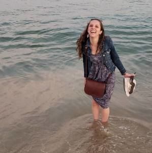 Meet your Posher, Abbey